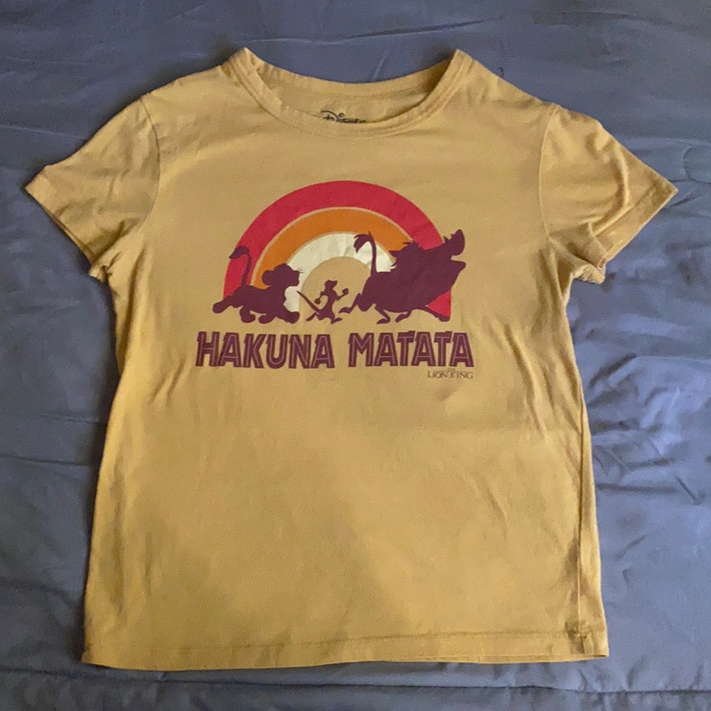 Yellow Disney loin king shirt, size S